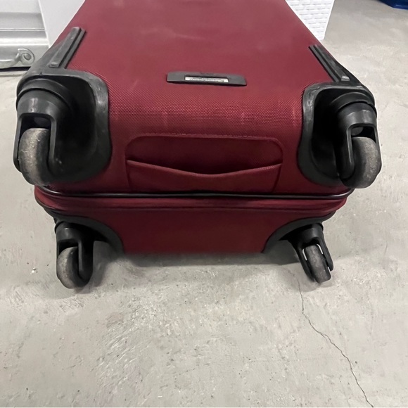 TUMI Series 1 4-Wheeled Spinner Carry-On - Picture 8 of 11